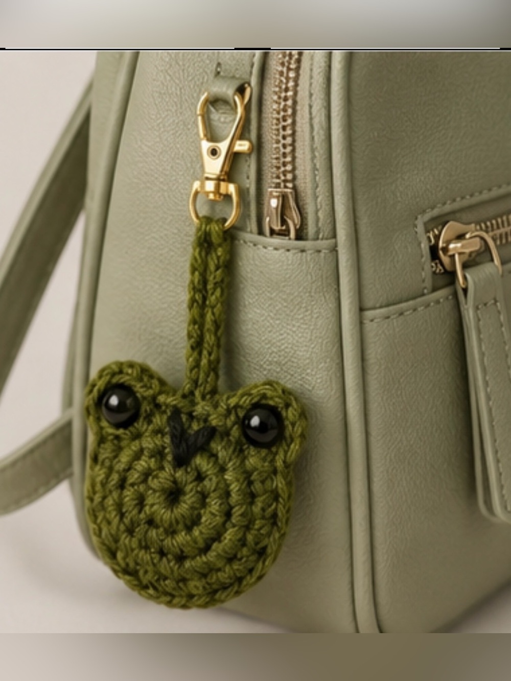 Handmade Crochet Frog Keychain / Bag Charm 💚 - Picture 5 of 5